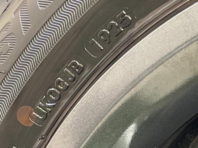 プリウス Ｘ　バックカメラ　純正ナビ機能付きＤＡ　衝突被害軽減システム　レーダークルーズ　禁煙車　ドラレコ　コーナーセンサー　スマートキー　ＬＥＤヘッド　ＥＴＣ２．０　オートハイビーム　Ｂｌｕｅｔｏｏｔｈ（55枚目）