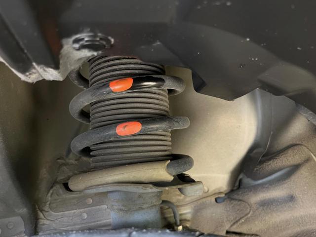 ノート e-パワー メダリスト 純正SDナビ 全周囲カメラ 衝突被害軽減システム 禁煙車 ドラレコ コーナーセンサー スマートキー LEDヘッド ETC オートライト オートエアコン 純正15インチアルミ Bluetooth CD(20枚目)