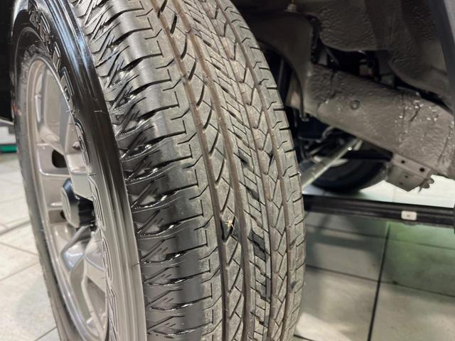 ジムニーノマド ＦＣ　４ＷＤ　登録済未使用車　衝突被害軽減システム　レーダークルーズ　スマートキー　ＬＥＤヘッド　オートハイビーム　オートライト　オートエアコン　純正１５インチアルミホイール（50枚目）