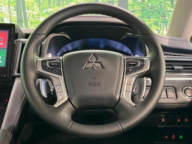 デリカＤ：５ Ｐ　純正１０型ナビ　両側電動ドア　バックカメラ　衝突被害軽減システム　禁煙車　電動リアゲート　パワーシート　スマートキー　ステアリングヒーター　ＬＥＤヘッド　ビルトインＥＴＣ　純正１８インチアルミ（12枚目）