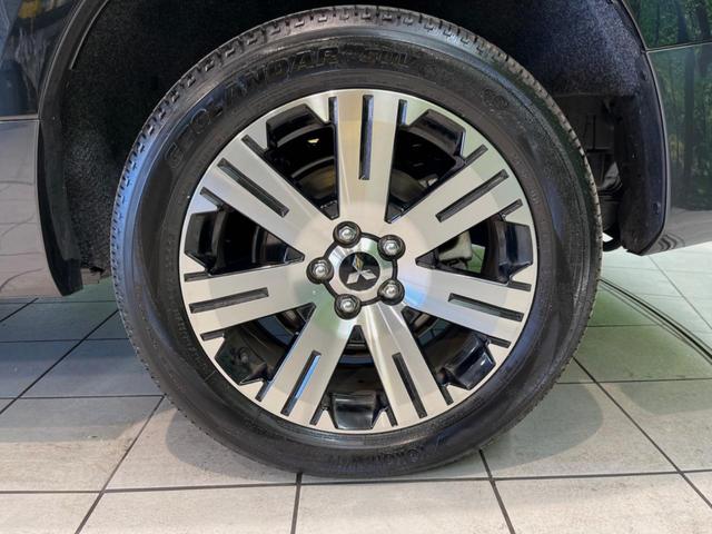 デリカＤ：５ Ｐ　純正１０型ナビ　両側電動ドア　バックカメラ　衝突被害軽減システム　禁煙車　電動リアゲート　パワーシート　スマートキー　ステアリングヒーター　ＬＥＤヘッド　ビルトインＥＴＣ　純正１８インチアルミ（63枚目）