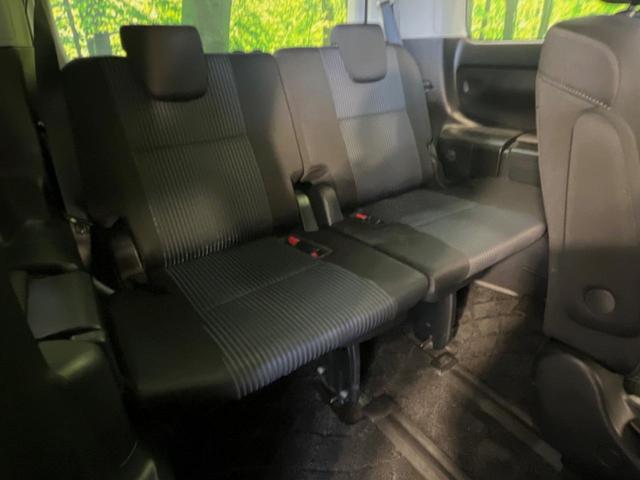 ヴォクシー ＺＳ　煌　純正９型ナビ　両側電動ドア　後席モニター　バックカメラ　禁煙車　スマートキー　ＬＥＤヘッド　ビルトインＥＴＣ　純正１６インチアルミ　オートハイビーム　オートライト　デュアルエアコン　リアエアコン（10枚目）