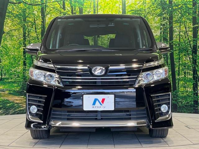 ヴォクシー ＺＳ　煌　純正９型ナビ　両側電動ドア　後席モニター　バックカメラ　禁煙車　スマートキー　ＬＥＤヘッド　ビルトインＥＴＣ　純正１６インチアルミ　オートハイビーム　オートライト　デュアルエアコン　リアエアコン（15枚目）