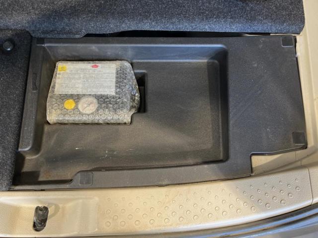 シエンタ ハイブリッドＧ　両側電動ドア　バックカメラ　衝突被害軽減システム　禁煙車　純正ナビ　スマートキー　ＬＥＤヘッド　ビルトインＥＴＣ　オートハイビーム　オートライト　オートエアコン　Ｂｌｕｅｔｏｏｔｈ　ＣＤ／ＤＶＤ再生（38枚目）