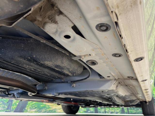 シエンタ ハイブリッドＧ　両側電動ドア　バックカメラ　衝突被害軽減システム　禁煙車　純正ナビ　スマートキー　ＬＥＤヘッド　ビルトインＥＴＣ　オートハイビーム　オートライト　オートエアコン　Ｂｌｕｅｔｏｏｔｈ　ＣＤ／ＤＶＤ再生（52枚目）