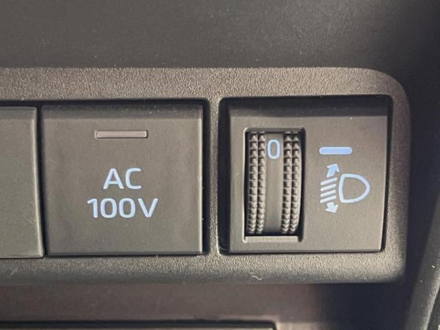 アクア Ｘ　１００Ｖ電源　純正ナビ　衝突被害軽減システム　レーダークルーズ　禁煙車　スマートキー　ＬＥＤヘッド　ビルトインＥＴＣ　オートハイビーム　車線逸脱警報　オートライト　オートエアコン　Ｂｌｕｅｔｏｏｔｈ（6枚目）