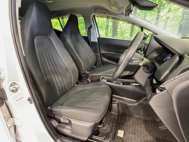 アクア Ｘ　１００Ｖ電源　純正ナビ　衝突被害軽減システム　レーダークルーズ　禁煙車　スマートキー　ＬＥＤヘッド　ビルトインＥＴＣ　オートハイビーム　車線逸脱警報　オートライト　オートエアコン　Ｂｌｕｅｔｏｏｔｈ（8枚目）