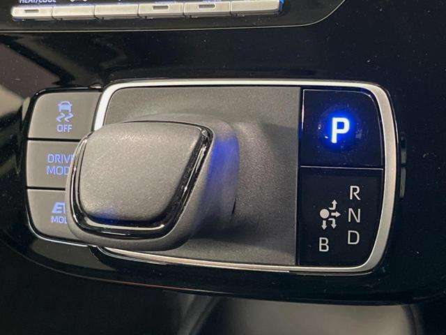 アクア Ｘ　１００Ｖ電源　純正ナビ　衝突被害軽減システム　レーダークルーズ　禁煙車　スマートキー　ＬＥＤヘッド　ビルトインＥＴＣ　オートハイビーム　車線逸脱警報　オートライト　オートエアコン　Ｂｌｕｅｔｏｏｔｈ（21枚目）