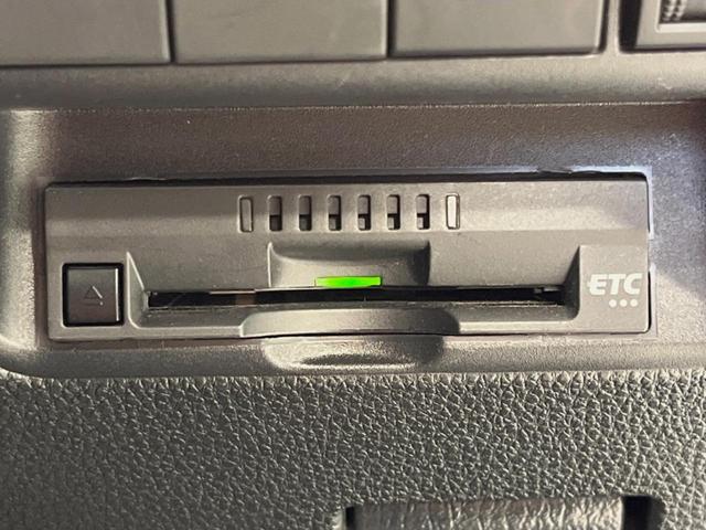 アクア Ｘ　１００Ｖ電源　純正ナビ　衝突被害軽減システム　レーダークルーズ　禁煙車　スマートキー　ＬＥＤヘッド　ビルトインＥＴＣ　オートハイビーム　車線逸脱警報　オートライト　オートエアコン　Ｂｌｕｅｔｏｏｔｈ（26枚目）