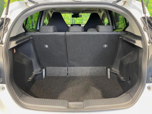 アクア Ｘ　１００Ｖ電源　純正ナビ　衝突被害軽減システム　レーダークルーズ　禁煙車　スマートキー　ＬＥＤヘッド　ビルトインＥＴＣ　オートハイビーム　車線逸脱警報　オートライト　オートエアコン　Ｂｌｕｅｔｏｏｔｈ（37枚目）