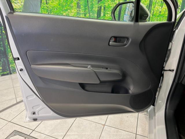 アクア Ｘ　１００Ｖ電源　純正ナビ　衝突被害軽減システム　レーダークルーズ　禁煙車　スマートキー　ＬＥＤヘッド　ビルトインＥＴＣ　オートハイビーム　車線逸脱警報　オートライト　オートエアコン　Ｂｌｕｅｔｏｏｔｈ（46枚目）