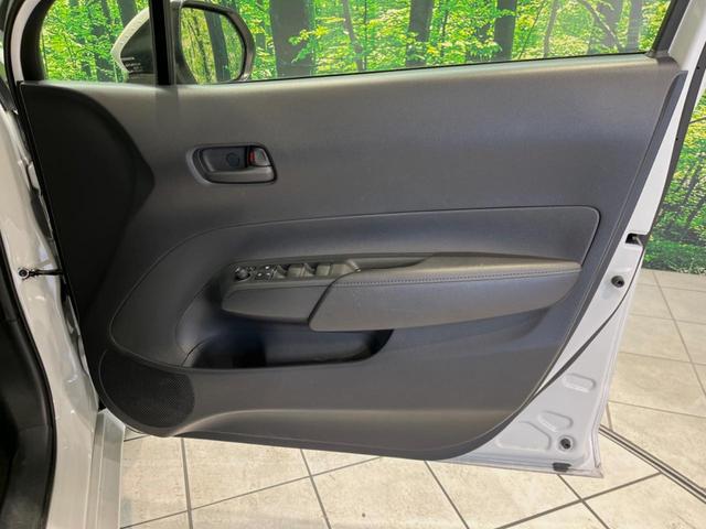 アクア Ｘ　１００Ｖ電源　純正ナビ　衝突被害軽減システム　レーダークルーズ　禁煙車　スマートキー　ＬＥＤヘッド　ビルトインＥＴＣ　オートハイビーム　車線逸脱警報　オートライト　オートエアコン　Ｂｌｕｅｔｏｏｔｈ（47枚目）