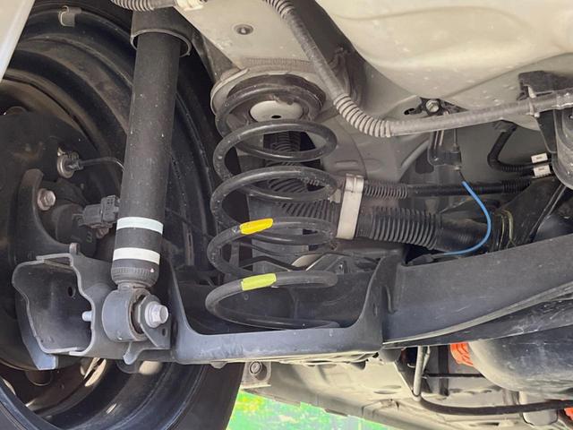 アクア Ｘ　１００Ｖ電源　純正ナビ　衝突被害軽減システム　レーダークルーズ　禁煙車　スマートキー　ＬＥＤヘッド　ビルトインＥＴＣ　オートハイビーム　車線逸脱警報　オートライト　オートエアコン　Ｂｌｕｅｔｏｏｔｈ（54枚目）