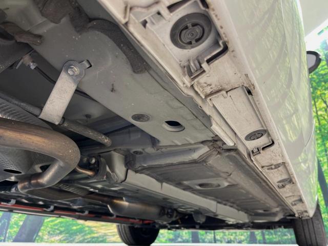 アクア Ｘ　１００Ｖ電源　純正ナビ　衝突被害軽減システム　レーダークルーズ　禁煙車　スマートキー　ＬＥＤヘッド　ビルトインＥＴＣ　オートハイビーム　車線逸脱警報　オートライト　オートエアコン　Ｂｌｕｅｔｏｏｔｈ（55枚目）