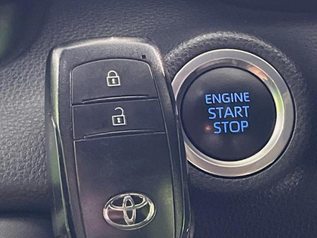 ヤリス Ｘ　バックカメラ　純正ナビ機能付きディスプレイオーディオ　衝突被害軽減システム　禁煙車　コーナーセンサー　スマートキー　ビルトインＥＴＣ　オートハイビーム　オートライト　Ｂｌｕｅｔｏｏｔｈ（6枚目）