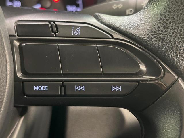 ヤリス Ｘ　バックカメラ　純正ナビ機能付きディスプレイオーディオ　衝突被害軽減システム　禁煙車　コーナーセンサー　スマートキー　ビルトインＥＴＣ　オートハイビーム　オートライト　Ｂｌｕｅｔｏｏｔｈ（39枚目）