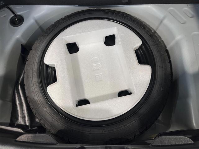 ヤリス Ｘ　バックカメラ　純正ナビ機能付きディスプレイオーディオ　衝突被害軽減システム　禁煙車　コーナーセンサー　スマートキー　ビルトインＥＴＣ　オートハイビーム　オートライト　Ｂｌｕｅｔｏｏｔｈ（54枚目）