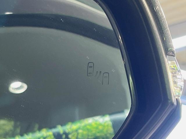 ＲＡＶ４ アドベンチャー　オフロードパッケージ　９型ディスプレイオーディオ　衝突被害軽減装置　禁煙車　バックカメラ　合皮シート　シートベンチレーション　純正１８インチアルミホイール　専用サスペンション　ブリッジ型ルーフレール　寒冷地仕様（6枚目）