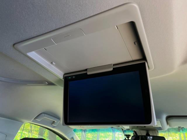 アルファード ２．５Ｓ　Ｃパッケージ　両側電動ドア　後席モニター　純正ナビ付ＤＡ　バックカメラ　１００Ｖ電源　セーフティセンス　レーダークルーズ　禁煙車　電動リアゲート　前席シートエアコン　パワーシート　コーナーセンサー　スマートキー（3枚目）