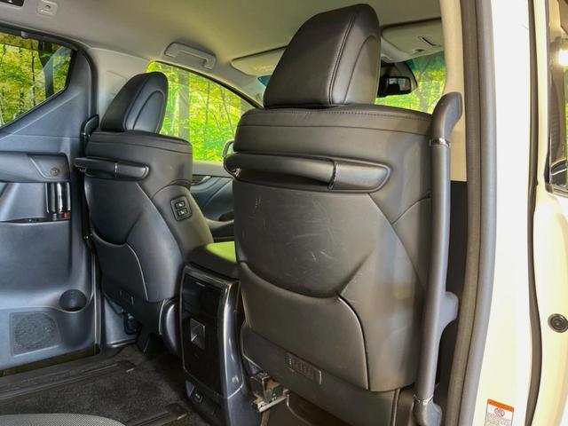 アルファード ２．５Ｓ　Ｃパッケージ　両側電動ドア　後席モニター　純正ナビ付ＤＡ　バックカメラ　１００Ｖ電源　セーフティセンス　レーダークルーズ　禁煙車　電動リアゲート　前席シートエアコン　パワーシート　コーナーセンサー　スマートキー（41枚目）