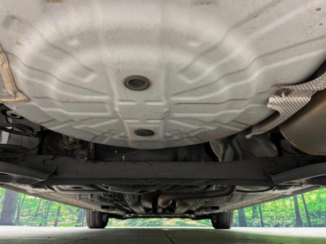 ノート ｅ－パワー　Ｘ　Ｖセレクション　純正ＳＤナビ　全周囲カメラ　デジタルインナーミラー　エマージェンシーブレーキ　ＬＥＤヘッドライト　スマートキー　プッシュスタート　オートエアコン　純正１５インチアルミホイール（19枚目）