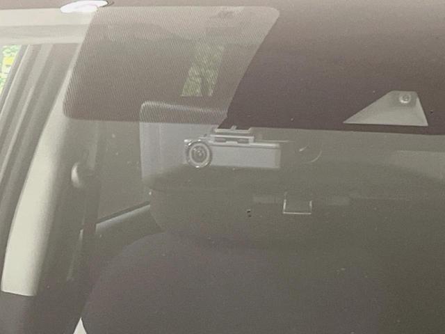 ノート ｅ－パワー　Ｘ　Ｖセレクション　純正ＳＤナビ　全周囲カメラ　デジタルインナーミラー　エマージェンシーブレーキ　ＬＥＤヘッドライト　スマートキー　プッシュスタート　オートエアコン　純正１５インチアルミホイール（24枚目）