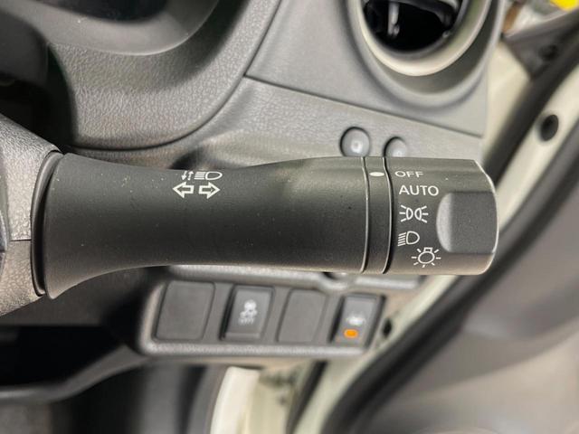 ノート ｅ－パワー　Ｘ　Ｖセレクション　純正ＳＤナビ　全周囲カメラ　デジタルインナーミラー　エマージェンシーブレーキ　ＬＥＤヘッドライト　スマートキー　プッシュスタート　オートエアコン　純正１５インチアルミホイール（29枚目）