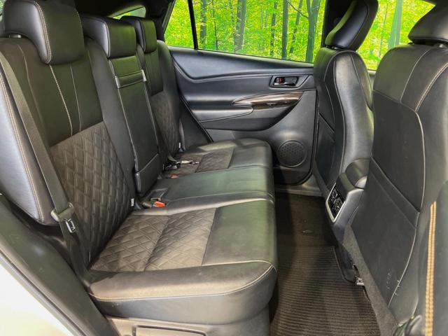 ハリアー エレガンス　メーカーナビ　サンルーフ　バックカメラ　レーダークルーズ　禁煙車　ハーフレザーシート　パワーシート　コーナーセンサー　スマートキー　ＬＥＤヘッド　ビルトインＥＴＣ　純正１７インチアルミ（9枚目）