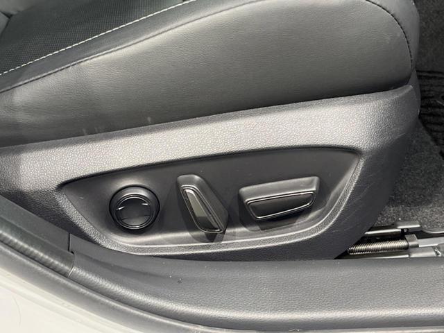 プリウス Ｚ　全周囲カメラ　純正１２型ナビ付ＤＡ　１００Ｖ電源　セーフティセンス　レーダークルーズ　禁煙　電動リアゲート　前席シートエアコン　パワーシート　コーナーセンサー　スマートキー　ＬＥＤヘッド　ＥＴＣ２．０（38枚目）