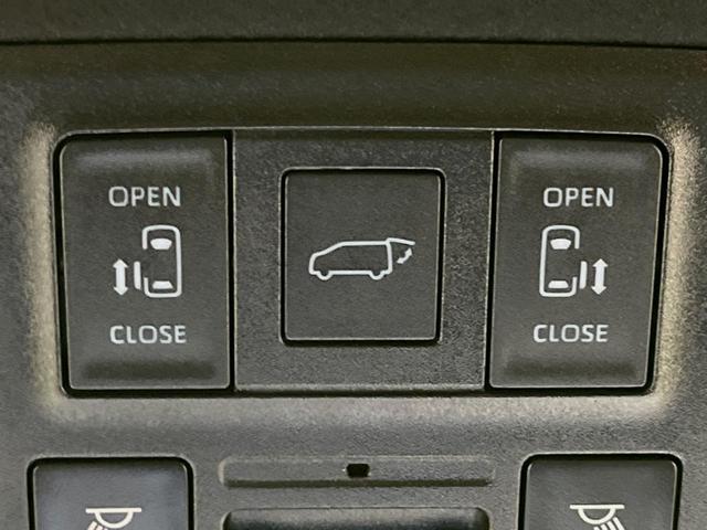 ヴォクシー Ｓ－Ｚ　メーカー１０．５型ナビ　禁煙車　両側電動スライドドア　パワーバックドア　シートヒーター　ステアリングヒーター　バックカメラ　純正１７インチアルミホイール　リアオートエアコン　衝突被害軽減システム（6枚目）