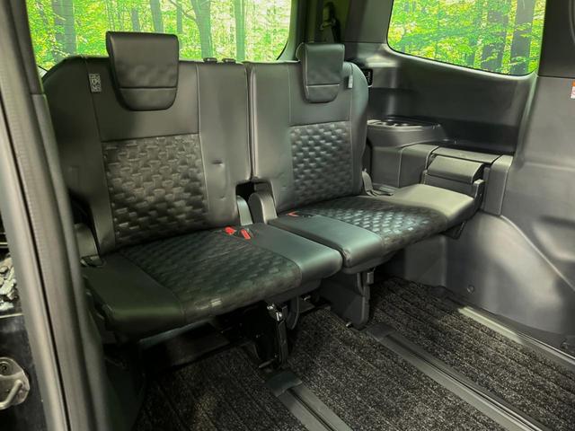 ヴォクシー Ｓ－Ｚ　メーカー１０．５型ナビ　禁煙車　両側電動スライドドア　パワーバックドア　シートヒーター　ステアリングヒーター　バックカメラ　純正１７インチアルミホイール　リアオートエアコン　衝突被害軽減システム（10枚目）