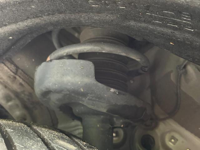 ヴォクシー Ｓ－Ｚ　メーカー１０．５型ナビ　禁煙車　両側電動スライドドア　パワーバックドア　シートヒーター　ステアリングヒーター　バックカメラ　純正１７インチアルミホイール　リアオートエアコン　衝突被害軽減システム（18枚目）