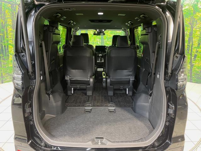 ヴォクシー Ｓ－Ｚ　メーカー１０．５型ナビ　禁煙車　両側電動スライドドア　パワーバックドア　シートヒーター　ステアリングヒーター　バックカメラ　純正１７インチアルミホイール　リアオートエアコン　衝突被害軽減システム（37枚目）