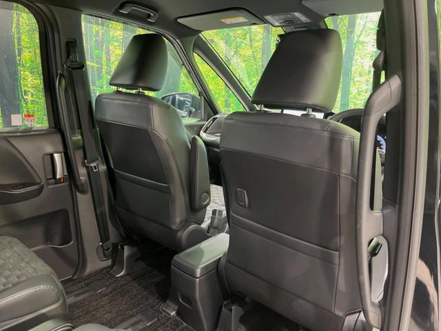 ヴォクシー Ｓ－Ｚ　メーカー１０．５型ナビ　禁煙車　両側電動スライドドア　パワーバックドア　シートヒーター　ステアリングヒーター　バックカメラ　純正１７インチアルミホイール　リアオートエアコン　衝突被害軽減システム（39枚目）