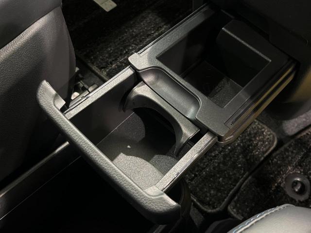 ヴォクシー Ｓ－Ｚ　メーカー１０．５型ナビ　禁煙車　両側電動スライドドア　パワーバックドア　シートヒーター　ステアリングヒーター　バックカメラ　純正１７インチアルミホイール　リアオートエアコン　衝突被害軽減システム（44枚目）