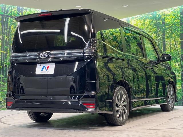 ヴォクシー Ｓ－Ｚ　メーカー１０．５型ナビ　禁煙車　両側電動スライドドア　パワーバックドア　シートヒーター　ステアリングヒーター　バックカメラ　純正１７インチアルミホイール　リアオートエアコン　衝突被害軽減システム（50枚目）