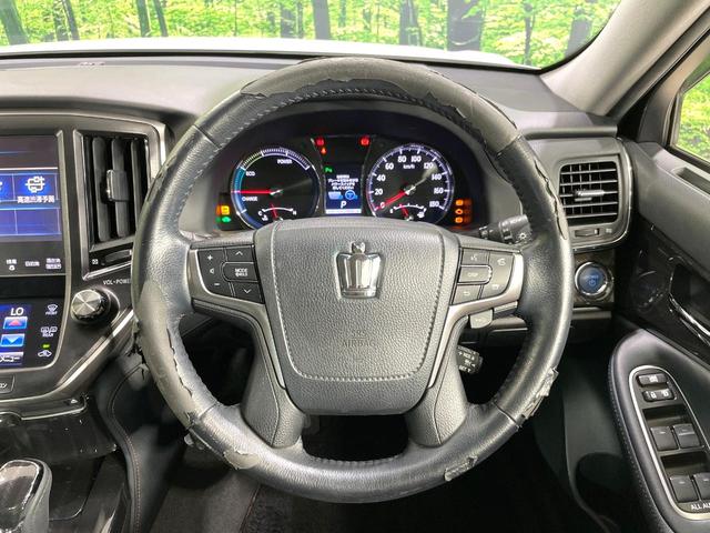 クラウンハイブリッド アスリートＳ　ブラックスタイル　純正ＨＤＤナビ　バックカメラ　Ｂｌｕｅｔｏｏｔｈ　レーダークルーズ　ドラレコ　パワーシート　前席シートヒーター　ＨＩＤヘッドライト　オートライト　コーナーセンサー　純正１８インチアルミ（12枚目）