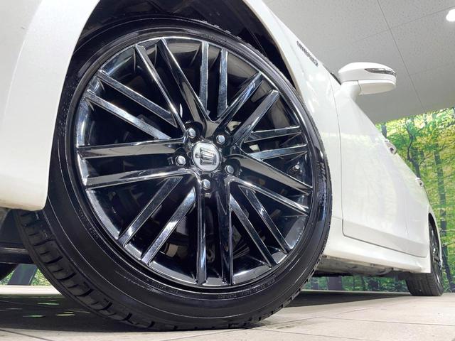 クラウンハイブリッド アスリートＳ　ブラックスタイル　純正ＨＤＤナビ　バックカメラ　Ｂｌｕｅｔｏｏｔｈ　レーダークルーズ　ドラレコ　パワーシート　前席シートヒーター　ＨＩＤヘッドライト　オートライト　コーナーセンサー　純正１８インチアルミ（14枚目）