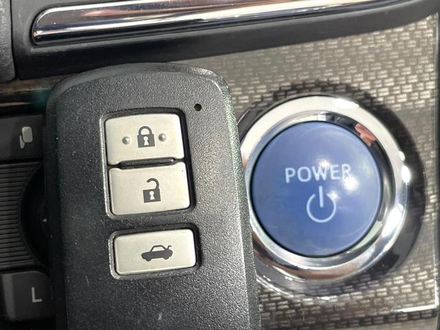 クラウンハイブリッド アスリートＳ　ブラックスタイル　純正ＨＤＤナビ　バックカメラ　Ｂｌｕｅｔｏｏｔｈ　レーダークルーズ　ドラレコ　パワーシート　前席シートヒーター　ＨＩＤヘッドライト　オートライト　コーナーセンサー　純正１８インチアルミ（50枚目）