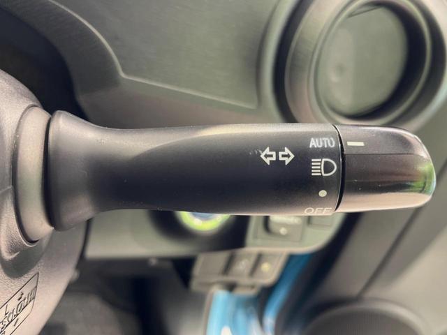 アクア Ｓ　９型ＳＤナビ　バックカメラ　禁煙車　スマートキー　シートヒーター　ビルトインＥＴＣ　オートライト　オートエアコン　Ｂｌｕｅｔｏｏｔｈ　ＤＶＤ再生　地デジ　電動格納ミラー　ドアバイザー（6枚目）