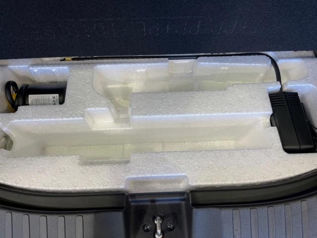 Ｎ－ＢＯＸカスタム ターボコーディネートスタイル　ターボ　後席モニター　純正９型ナビ　両側電動ドア　バックカメラ　ホンダセンシング　レーダークルーズ　禁煙車　ハーフレザーシート　シートヒーター　スマートキー　ＬＥＤヘッド　ＥＴＣ　オートハイビーム（43枚目）