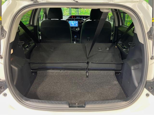 アクア Ｓ　セーフティセンス　ディスプレイオーディオ　禁煙車　スマートキー　ＥＴＣ　オートハイビーム　オートライト　オートエアコン　Ｂｌｕｅｔｏｏｔｈ　電動格納ミラー　ドアバイザー　プライバシーガラス（10枚目）