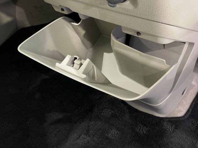 スペーシア Ｘ　電動スライドドア　全周囲カメラ　純正ナビ　禁煙車　シートヒーター　スマートキー　ビルトインＥＴＣ　オートエアコン　Ｂｌｕｅｔｏｏｔｈ　ＣＤ　ＤＶＤ再生　地デジ（49枚目）