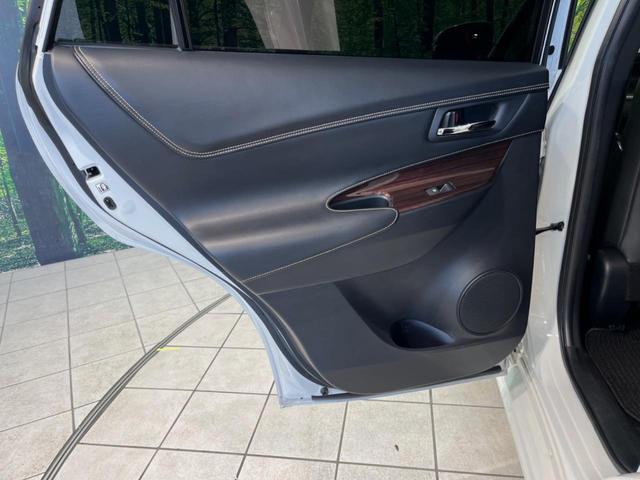 ハリアー プレミアム アドバンスドパッケージ サンルーフ フルエアロ 純正9型ナビ 全周囲カメラ JBLサウンド 衝突被害軽減システム レーダークルーズ 禁煙車 電動リアゲート ハーフレザーシート パワーシート コーナーセンサー スマートキー(43枚目)