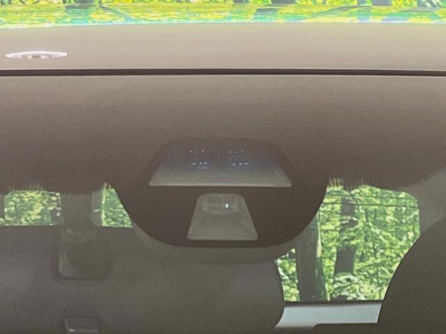 ヴェゼル ハイブリッドX 純正ナビ バックカメラ 衝突被害軽減システム 禁煙車 スマートキー LEDヘッド ルーフレール ビルトインETC クルコン 純正17インチアルミ オートライト オートエアコン Bluetooth CD(3枚目)