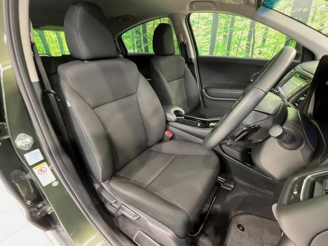 ヴェゼル ハイブリッドX 純正ナビ バックカメラ 衝突被害軽減システム 禁煙車 スマートキー LEDヘッド ルーフレール ビルトインETC クルコン 純正17インチアルミ オートライト オートエアコン Bluetooth CD(9枚目)