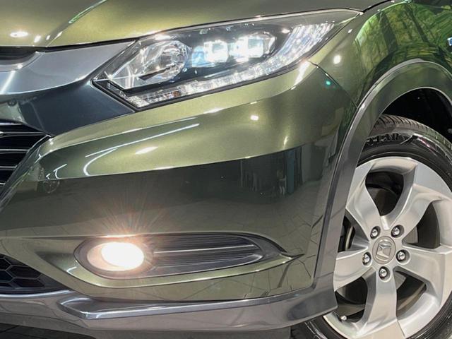 ヴェゼル ハイブリッドX 純正ナビ バックカメラ 衝突被害軽減システム 禁煙車 スマートキー LEDヘッド ルーフレール ビルトインETC クルコン 純正17インチアルミ オートライト オートエアコン Bluetooth CD(13枚目)