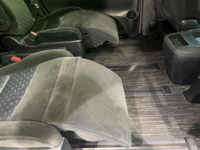 アルファード ２．５Ｓ　純正９型ＳＤナビ　後席モニター　両側電動ドア　クリアランスソナー　バックカメラ　禁煙車　スマートキー　ＬＥＤヘッド　ビルトインＥＴＣ　純正１８インチアルミ　オートライト（38枚目）