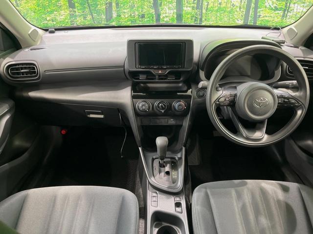 ヤリスクロス Ｘ　ＳＤナビ　バックカメラ　セーフティセンス　レーダークルーズ　禁煙車　コーナーセンサー　スマートキー　ＥＴＣ　オートハイビーム　オートライト　Ｂｌｕｅｔｏｏｔｈ　フルセグ　ドラレコ（2枚目）