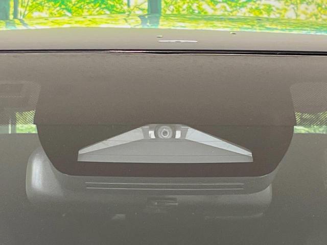 ヤリスクロス Ｘ　ＳＤナビ　バックカメラ　セーフティセンス　レーダークルーズ　禁煙車　コーナーセンサー　スマートキー　ＥＴＣ　オートハイビーム　オートライト　Ｂｌｕｅｔｏｏｔｈ　フルセグ　ドラレコ（3枚目）